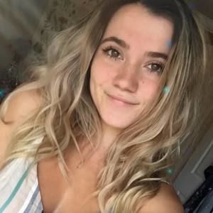 Meet your Posher, Maddie